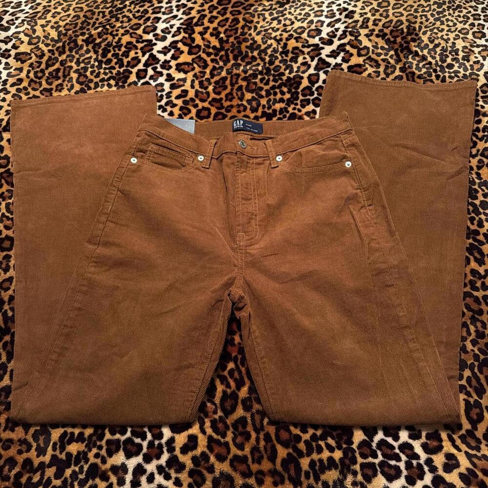 Gap brown 70’s flare corduroy straight leg pants